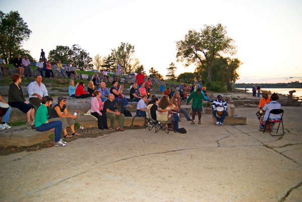 25sept_crowd gathers as sun sets